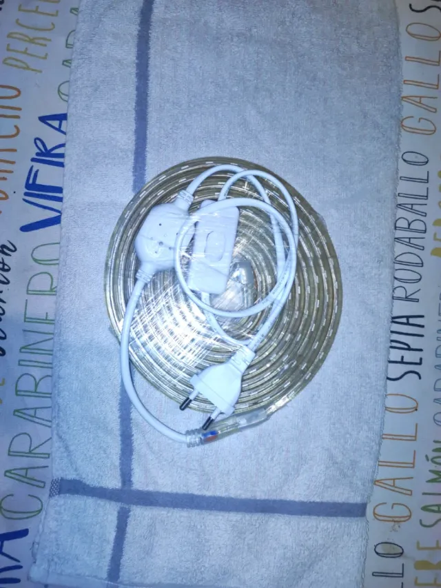 Tira LED 5050 3m Cálida 220v con Interruptor