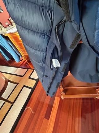 Parka Benetton acolchada tipo plumón azul