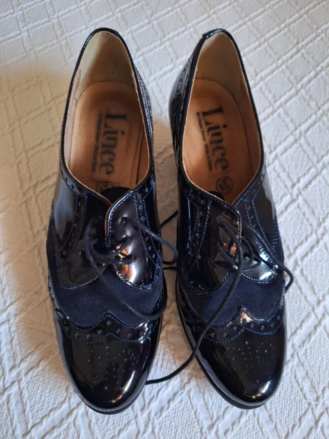Zapatos Lince Oxford charol y ante azul