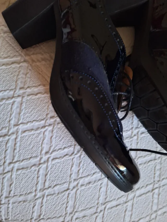 Zapatos Lince Oxford charol y ante azul