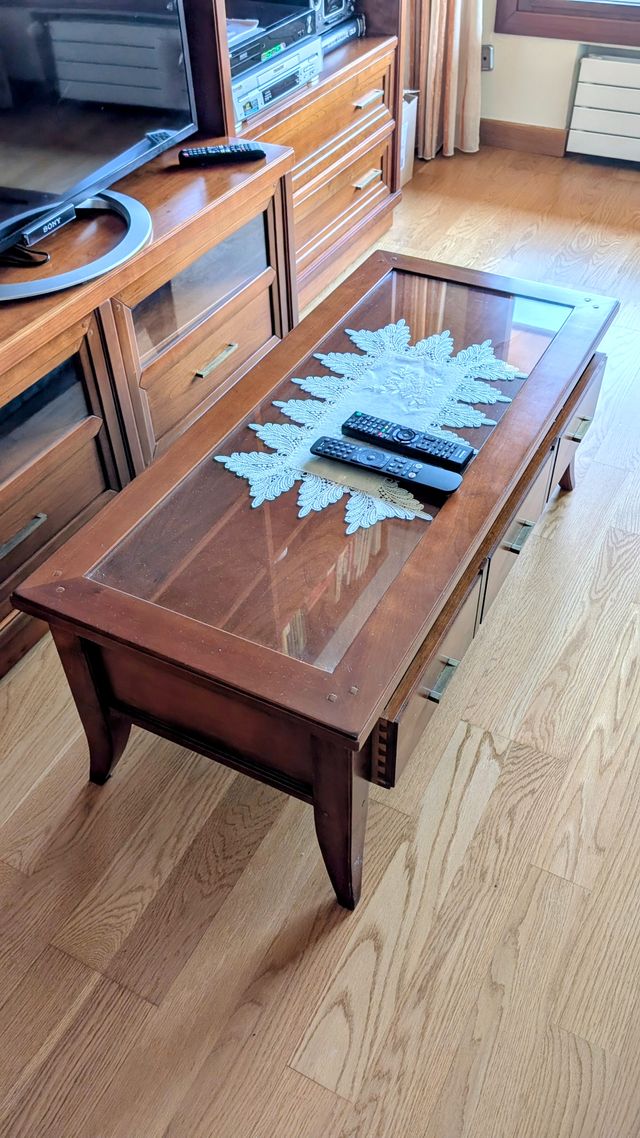 Mesa centro roble cristal y cajón