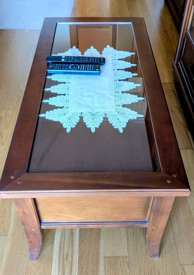 Mesa centro roble cristal y cajón