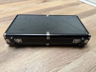 Maletín Póker 300 Fichas + Cartas + Dealer