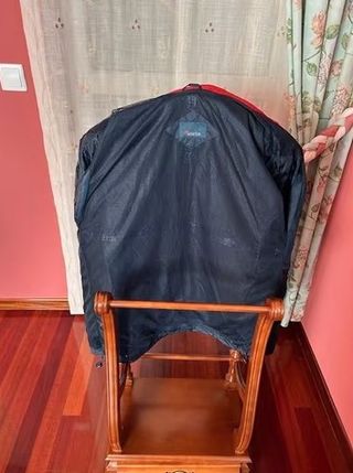 Cortavientos chubasquero con redecilla