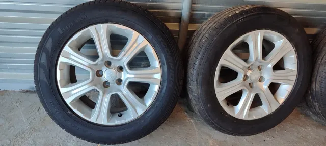 Llantas ranger rover evoge