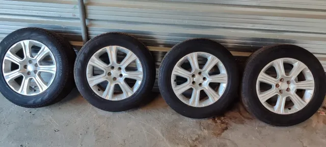 Llantas ranger rover evoge