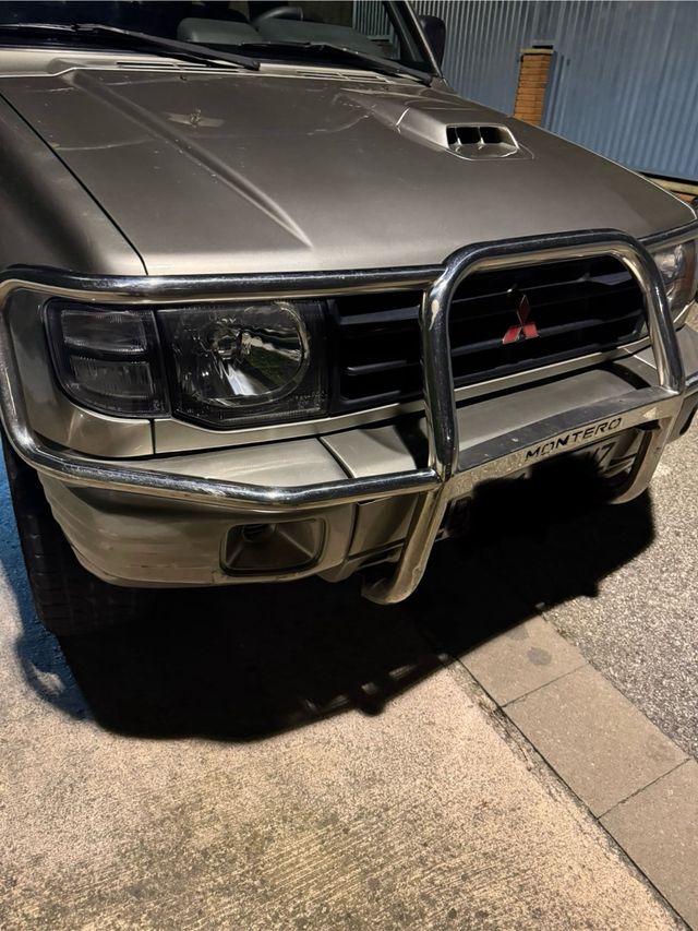 Defensa Mataburros Mitsubishi Montero V20 original