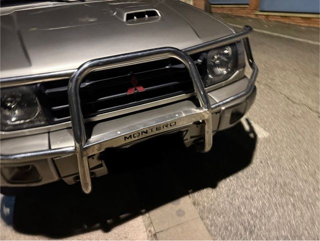 Defensa Mataburros Mitsubishi Montero V20 original