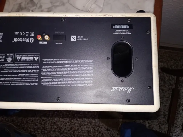 Altavoz Marshall Beige y Negro.