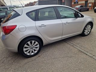 Opel Astra 1.7 CDTI 110CV