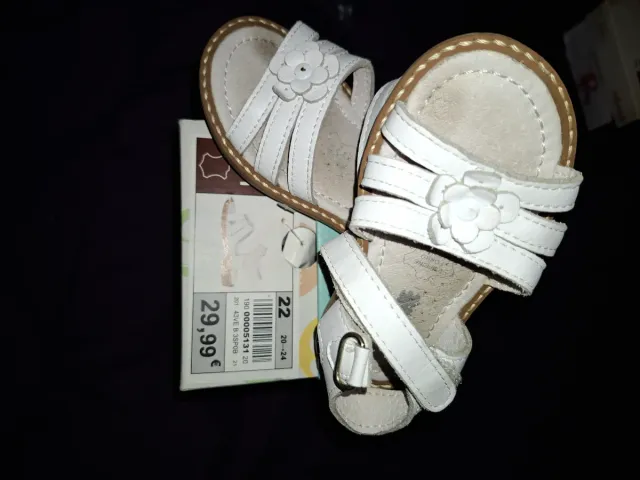 Sandalias piel blancas niña talla 22