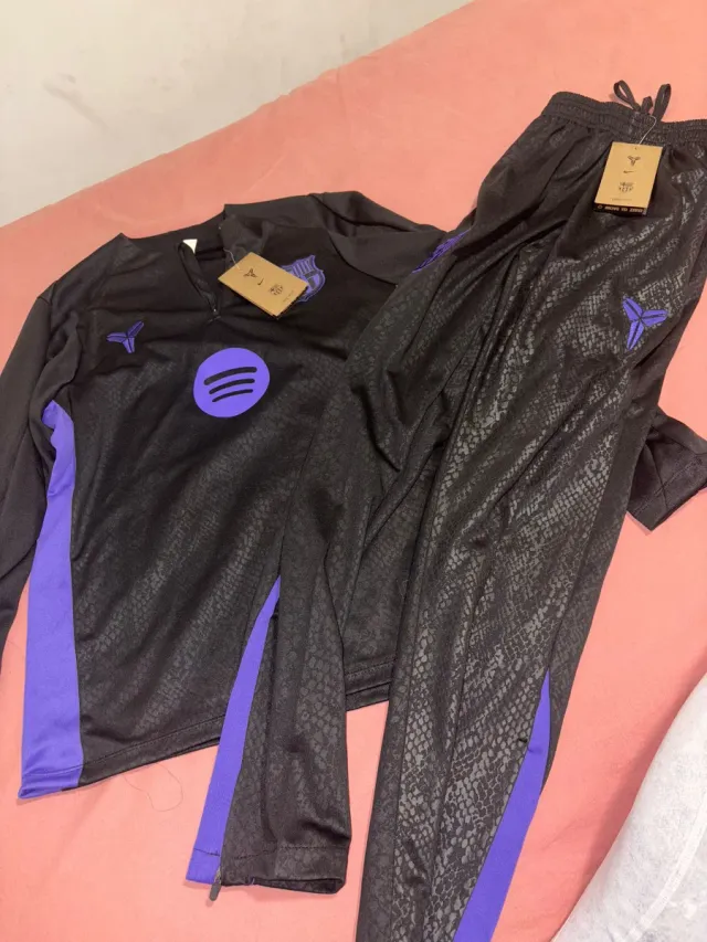 Chándal Barcelona niño Talla 11 años