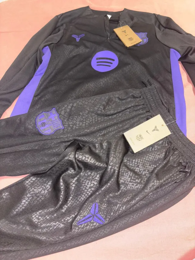 Chándal Barcelona niño Talla 11 años