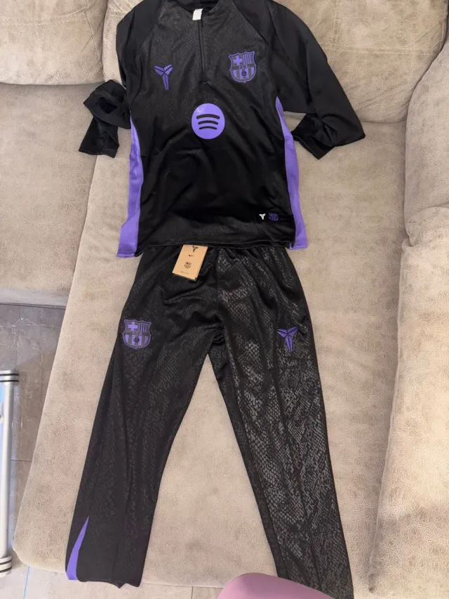 Chándal Barcelona niño Talla 11 años