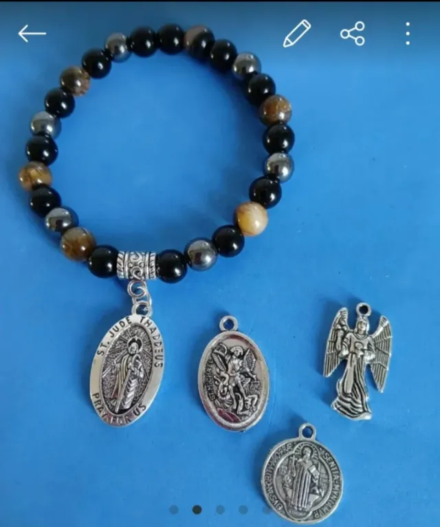 Pulsera triple protección con medalla