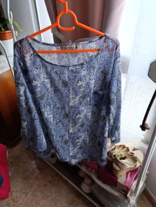 Jersey estampado serpiente azul y blanco