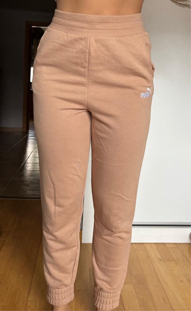Pantalón chándal Puma mujer beige/rosa