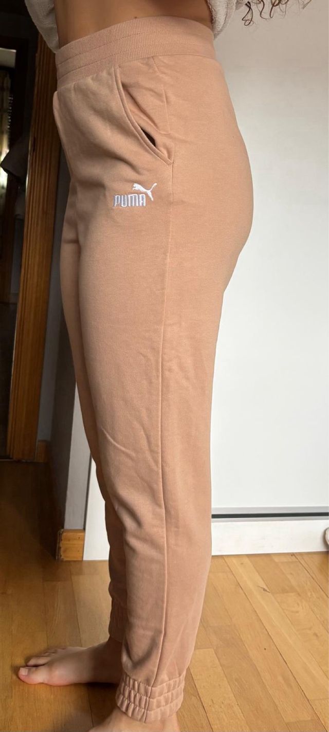 Pantalón chándal Puma mujer beige/rosa