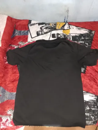 Camiseta Adidas Negra y Roja