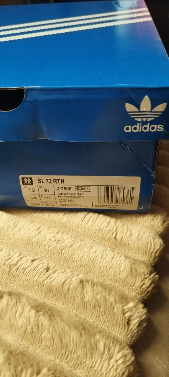 Zapatillas Adidas Azules y Blancas