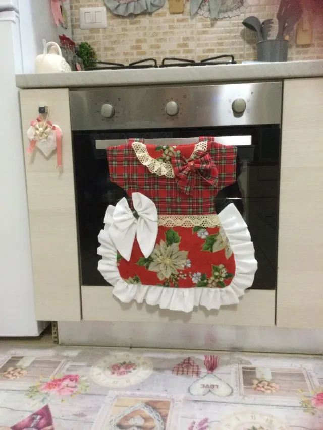 Copri forno a forma di vestitino