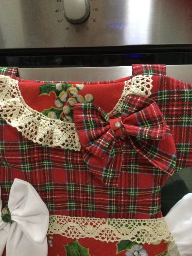 Copri forno a forma di vestitino