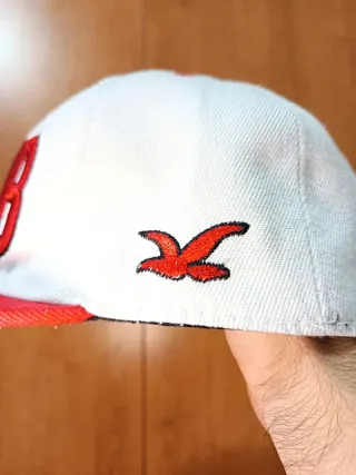 Gorra YMCMB original broche snapback.