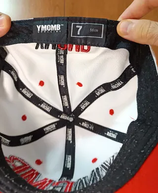 Gorra YMCMB original broche snapback.