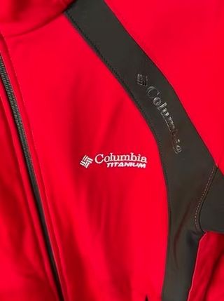 Chaqueta Columbia Titanium Roja y Negra