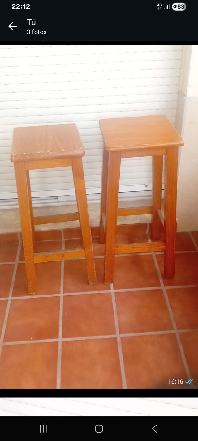 Taburetes de madera (2 unidades)
