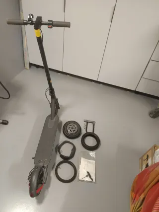 Patinete Eléctrico Xiaomi + Recambios