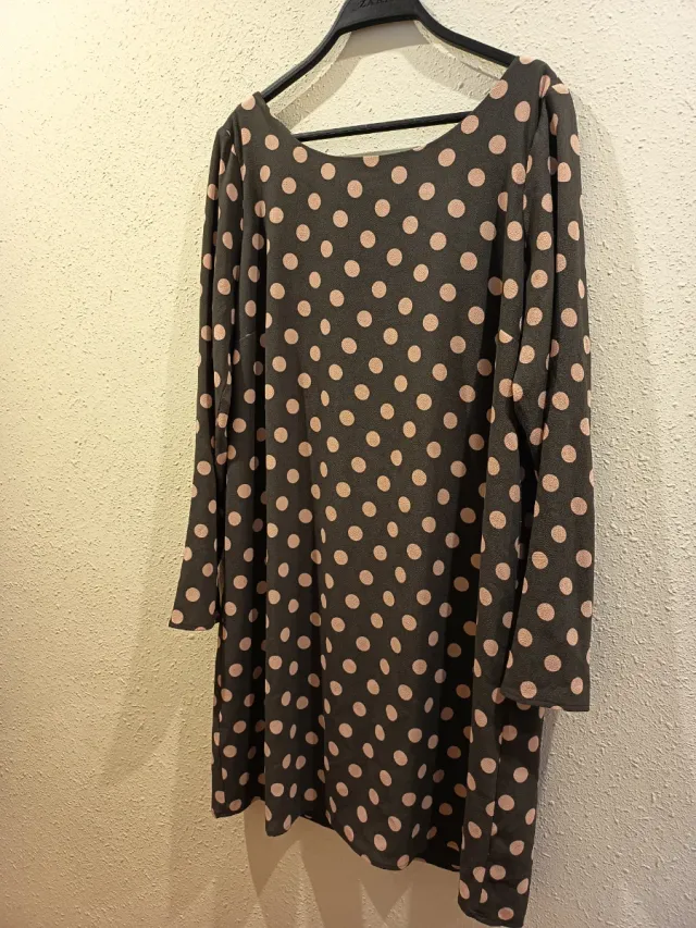 Vestido de lunares verde y rosa