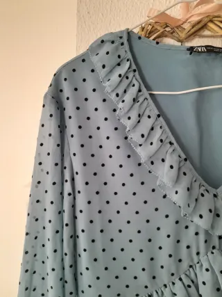 Vestido Zara lunares volantes teal