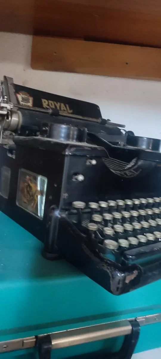 Máquina de escribir Royal antigua