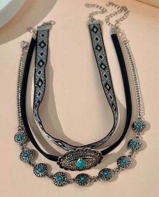 Collar Étnico plateado con Turquesa