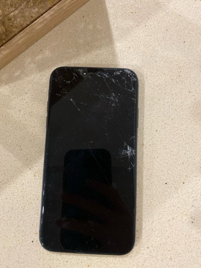 iPhone 11 Negro para piezas