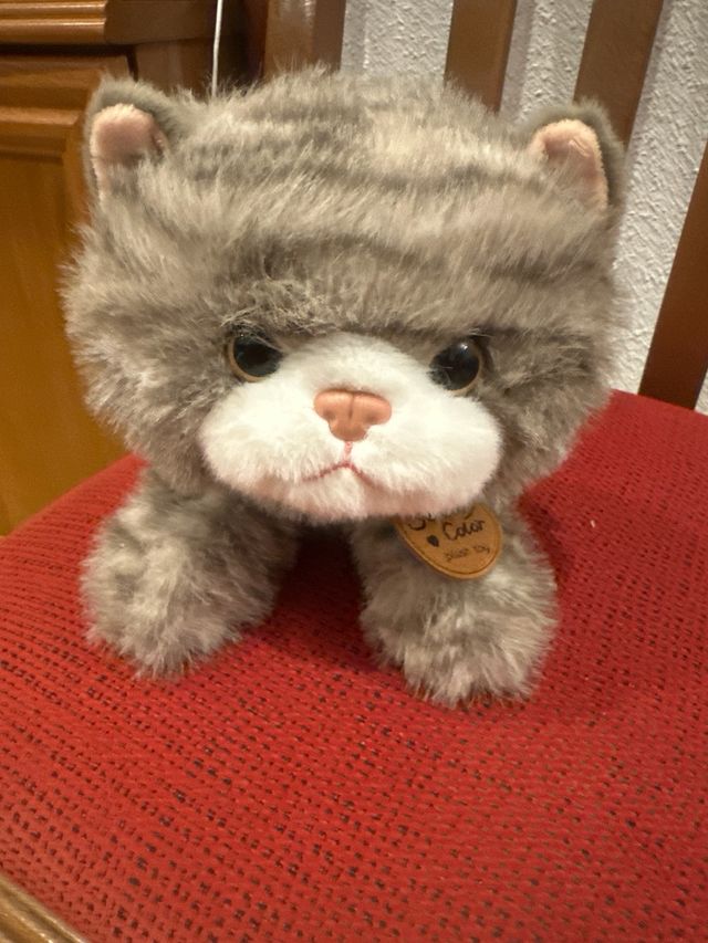 Peluche gato gris