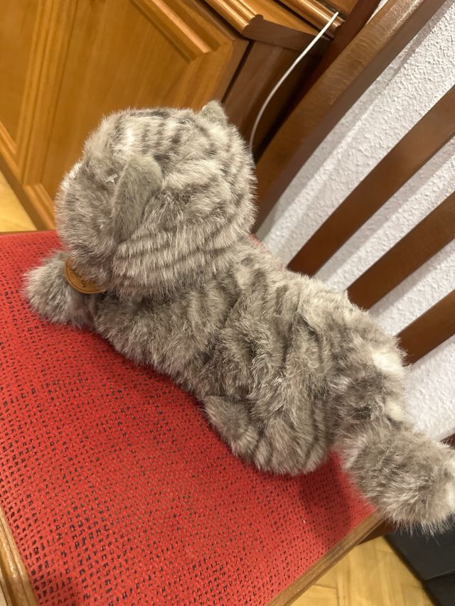 Peluche gato gris