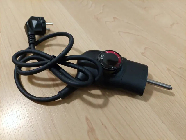 Plancha eléctrica Tefal (nueva)