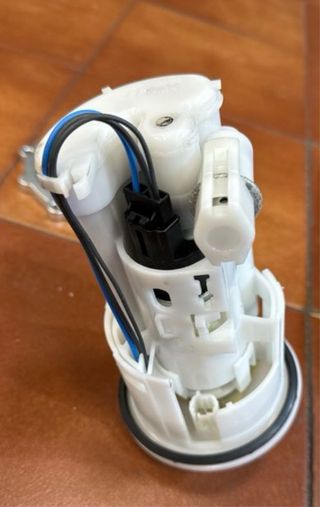 Bomba Gasolina Triumph Street Triple 675 08-13