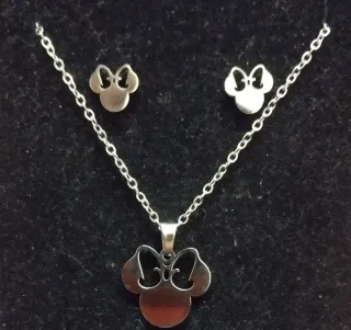 Collar y pendientes Minnie Mouse