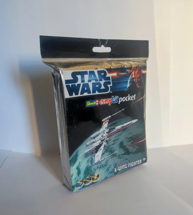 Star Wars X-Wing Fighter Revell Easykit ©2008