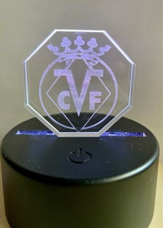 Lámpara LED Personalizada al gusto de cada cual.