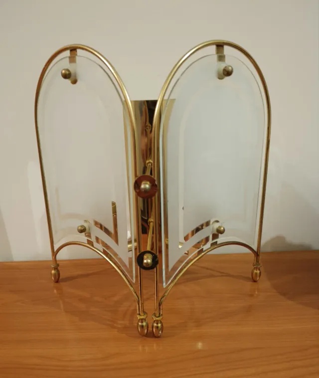 Apliques de pared dorados y transparentes