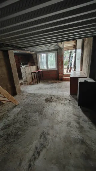 Terreno con construcción en alquiler