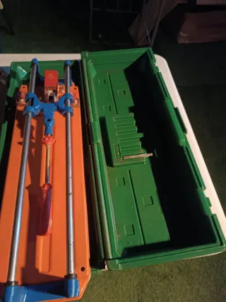 Maquina de cortar azulejos marca rubí modelo TS 40