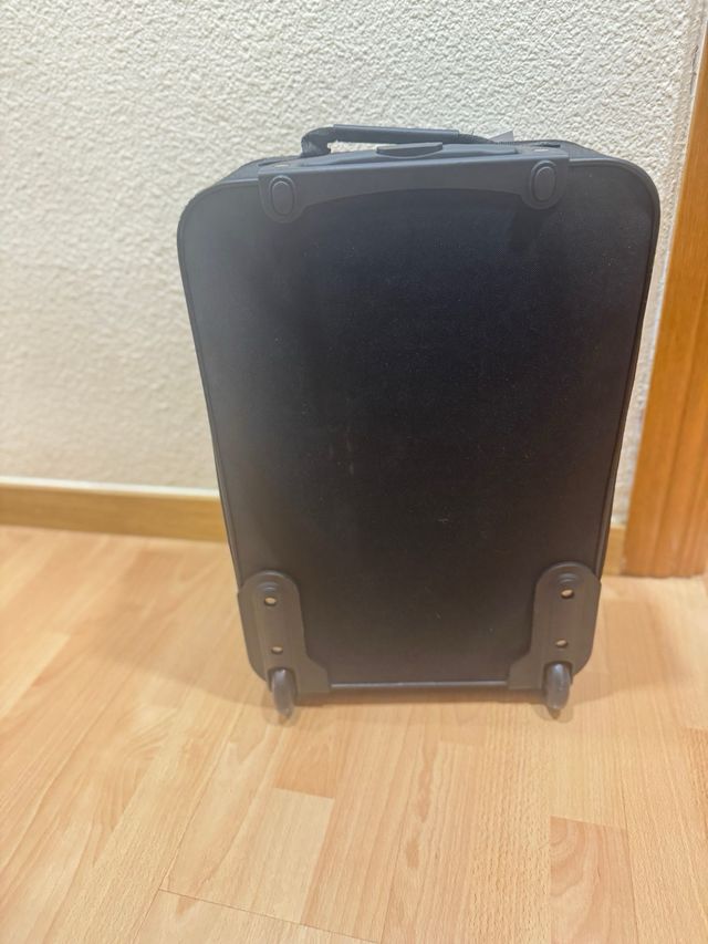 Maleta de mano Primark negra