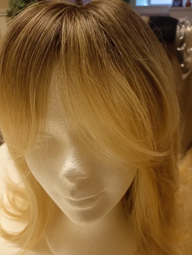 ❣️Peluca larga nueva castaño y rubio,a estrenar.