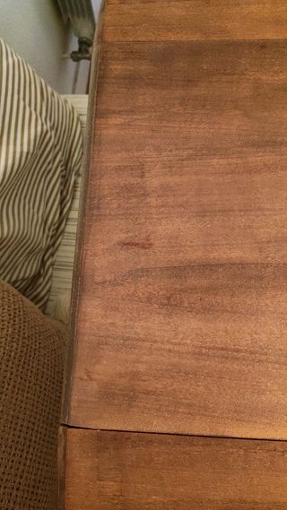 Mesa de comedor redonda de madera