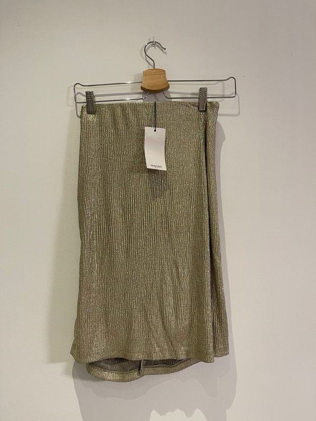 Falda midi dorada Mango con etiquetas